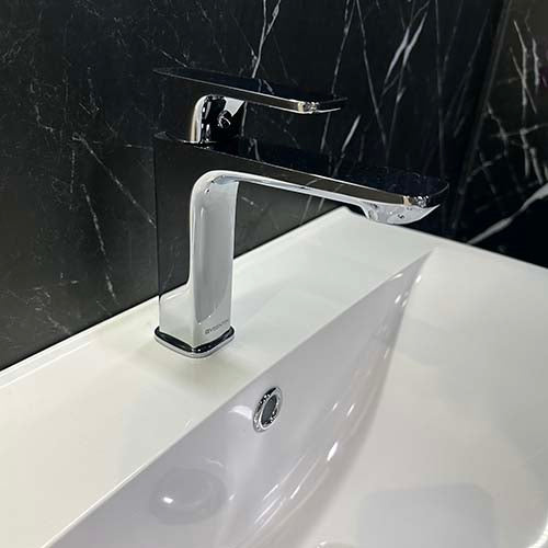 Single Hole Bathroom Faucet VS16398CR