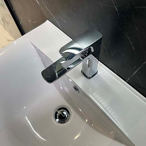 Single Hole Bathroom Faucet VS16398CR