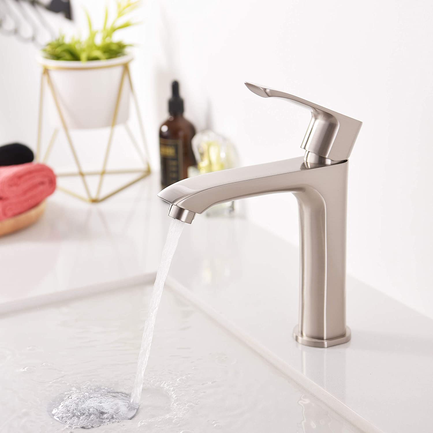 SLIM Single Hole Bathroom Faucet - F11125 - Golzar Home